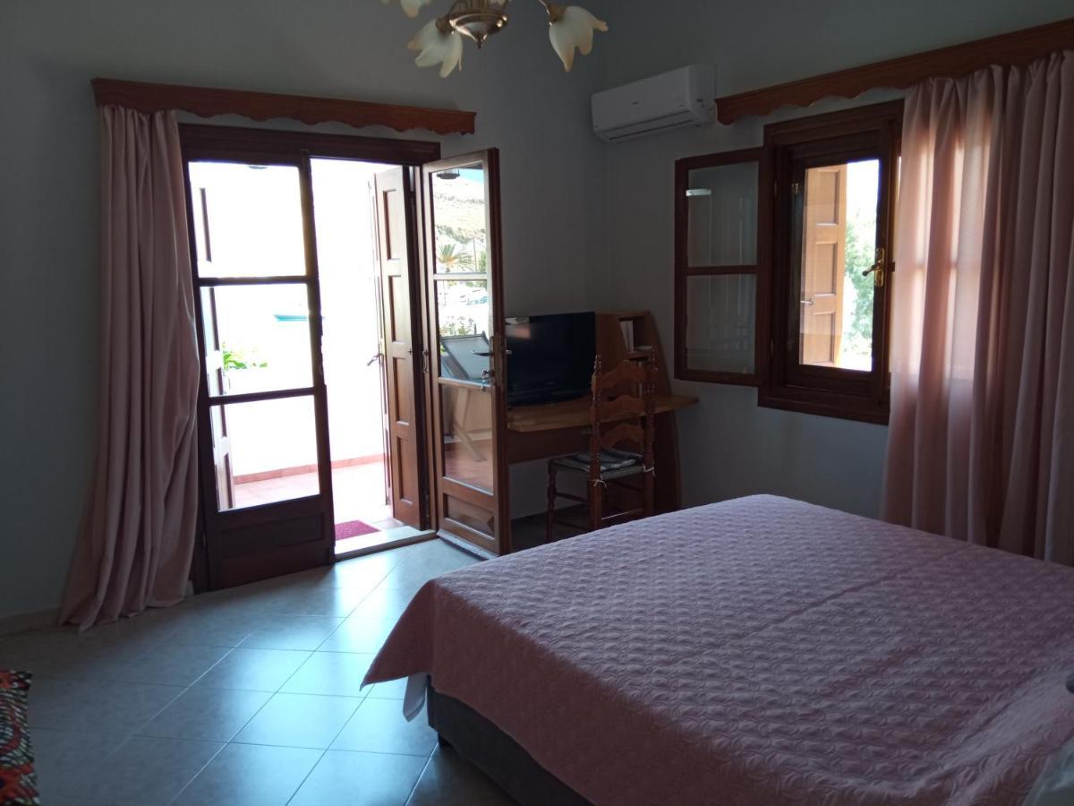 Appartement Pedi Breeze à Symi Extérieur photo