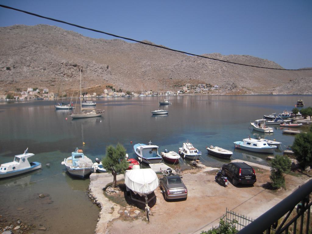 Appartement Pedi Breeze à Symi Extérieur photo