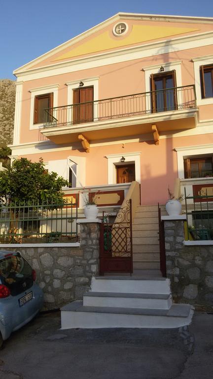 Appartement Pedi Breeze à Symi Extérieur photo
